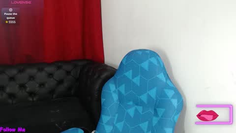 Snapshot of kerly_doll chatting on November 10, 1:10 pm K E R L Y online show from November 10, 1:10 pm