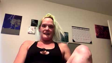 Snapshot of keroseneangel chatting on November 19, 9:26 pm KeroseneAngel online show from November 19, 9:26 pm