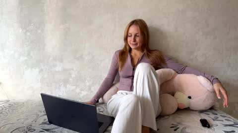 Elizabeth online show from November 7, 1:16 am