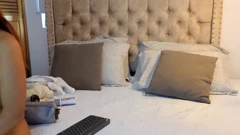 Kery Hillson online show from January 18, 1:59 pm