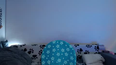 Snapshot of kesha_muah chatting on April 21, 2:12 pm kesha online show from April 21, 2:12 pm