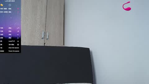Snapshot of kesha_rosse_ chatting on April 13, 5:57 am KESHA online show from April 13, 5:57 am