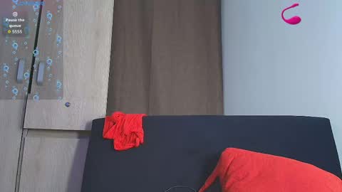 Snapshot of kesha_rosse_ chatting on May 5, 7:16 am KESHA online show from May 5, 7:16 am