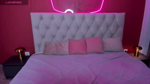 KatrinaKetrin online show from September 19, 1:29 am