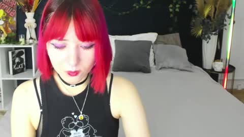 kettiejones online show from November 14, 4:06 pm