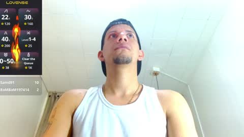 Snapshot of kevin__max_ chatting on March 29, 11:21 am Kev online show from March 29, 11:21 am