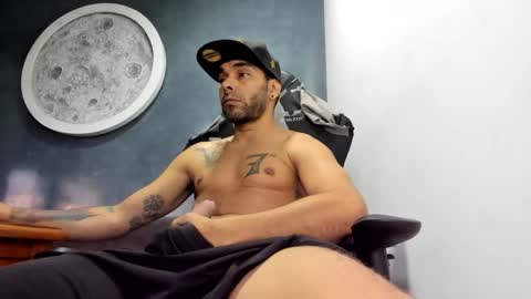 Kevin online show from October 23, 10:30 pm