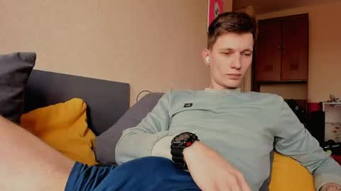 Snapshot of kevin_hornyyy chatting on May 20, 7:03 am kevin online show from May 20, 7:03 am