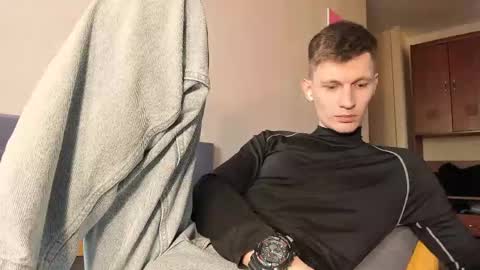Snapshot of kevin_hornyyy chatting on May 25, 2:12 pm kevin online show from May 25, 2:12 pm