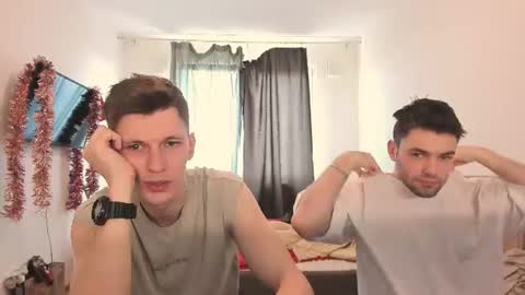 Snapshot of kevin_hornyyy chatting on June 12, 10:47 am kevin online show from June 12, 10:47 am