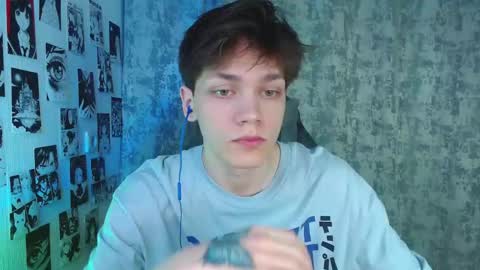 Kevin online show from October 13, 4:56 am