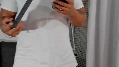 Snapshot of kevin_lance chatting on February 2, 5:53 am Kevin Lance online show from February 2, 5:53 am