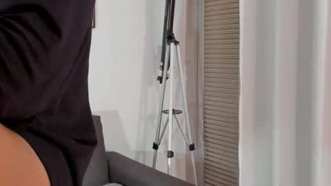 Snapshot of kevin_lance chatting on December 2, 8:52 am Kevin Lance online show from December 2, 8:52 am