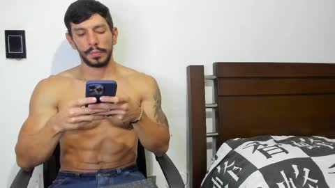 Snapshot of kevin_malone22 chatting on April 14, 10:16 pm kevin_malone22 online show from April 14, 10:16 pm