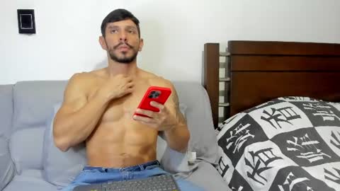 Snapshot of kevin_malone22 chatting on June 12, 7:13 pm kevin_malone22 online show from June 12, 7:13 pm