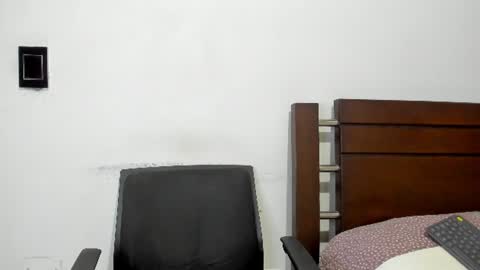 Snapshot of kevin_malone22 chatting on August 4, 3:10 am kevin_malone22 online show from August 4, 3:10 am