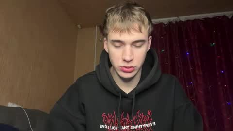 Snapshot of kevin_martin8 chatting on December 17, 8:26 pm Kevin Martin online show from December 17, 8:26 pm