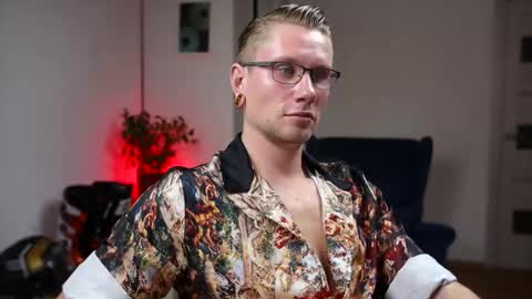 Kev online show from October 13, 1:33 pm