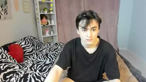 Snapshot of kevinhunter_ chatting on November 15, 6:15 pm kevinhunter_ online show from November 15, 6:15 pm