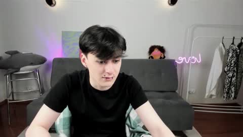 Snapshot of kevinhunter_ chatting on November 27, 3:58 pm kevinhunter_ online show from November 27, 3:58 pm