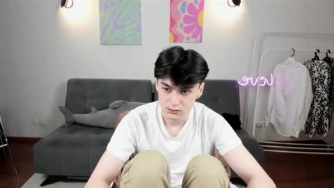 Snapshot of kevinhunter_ chatting on November 28, 3:58 pm kevinhunter_ online show from November 28, 3:58 pm