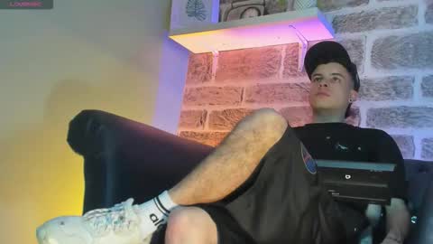 Sexy  Hot Kevin online show from October 29, 11:17 pm
