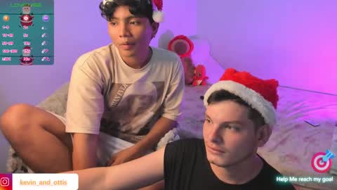 Snapshot of kevinxlvx chatting on December 24, 9:22 pm kevin and ottis online show from December 24, 9:22 pm