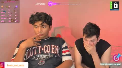 Snapshot of kevinxlvx chatting on January 9, 12:46 am kevin and ottis online show from January 9, 12:46 am