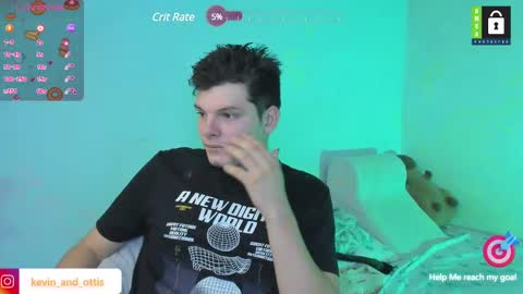 Snapshot of kevinxlvx chatting on January 12, 12:49 am kevin and ottis online show from January 12, 12:49 am