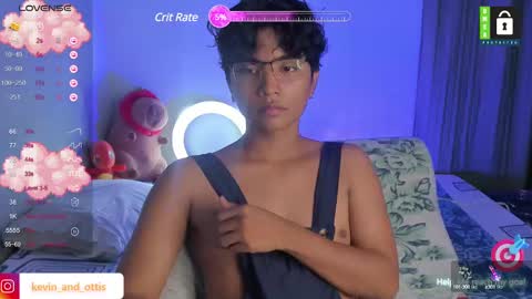 Snapshot of kevinxlvx chatting on January 24, 11:45 pm kevin and ottis online show from January 24, 11:45 pm