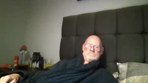 Snapshot of kevlooking4sez chatting on October 2, 12:28 am kevlooking4sez online show from October 2, 12:28 am