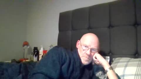 Snapshot of kevlooking4sez chatting on November 29, 12:35 am kevlooking4sez online show from November 29, 12:35 am