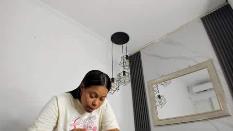 Snapshot of keyla_mejia chatting on May 27, 12:02 pm Keyla online show from May 27, 12:02 pm
