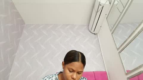 Snapshot of keyla_mejia chatting on June 4, 12:22 pm Keyla online show from June 4, 12:22 pm
