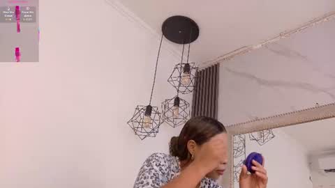 Snapshot of keyla_mejia chatting on June 11, 12:03 pm Keyla online show from June 11, 12:03 pm