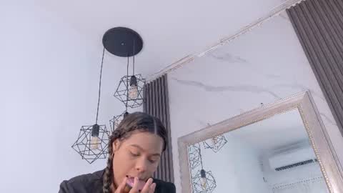 Snapshot of keyla_mejia chatting on June 12, 12:04 pm Keyla online show from June 12, 12:04 pm