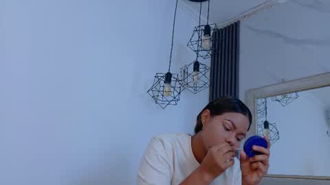 Snapshot of keyla_mejia chatting on June 14, 12:07 pm Keyla online show from June 14, 12:07 pm
