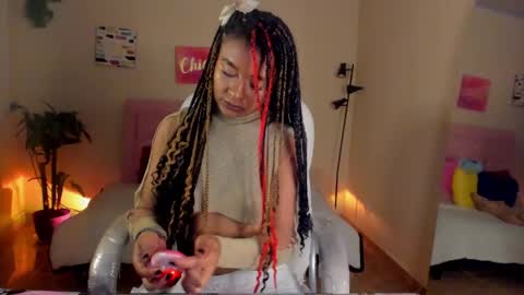 Snapshot of keyla_roberts_ chatting on December 15, 11:55 am Adhara. Help me reach 100 likes online show from December 15, 11:55 am