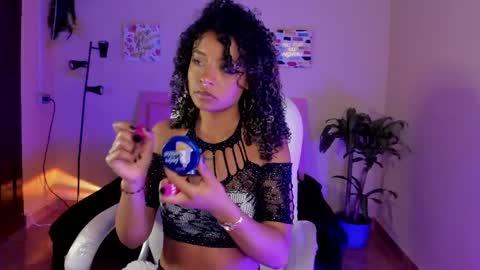 Snapshot of keyla_roberts_ chatting on February 16, 3:26 am Adhara. Help me reach 100 likes online show from February 16, 3:26 am