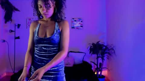 Snapshot of keyla_roberts_ chatting on March 2, 1:05 pm Adhara. Help me reach 100 likes online show from March 2, 1:05 pm