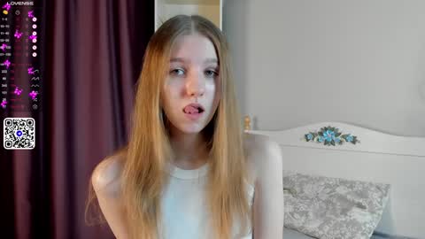 Snapshot of keylalong chatting on January 24, 3:13 pm Hi Im Mary Glad to see you in my room PVT is open online show from January 24, 3:13 pm