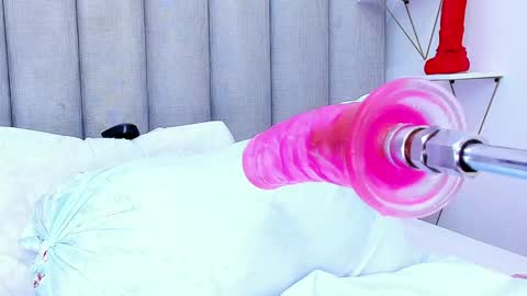 Snapshot of keyllaa_ chatting on December 14, 11:12 pm Keylla online show from December 14, 11:12 pm