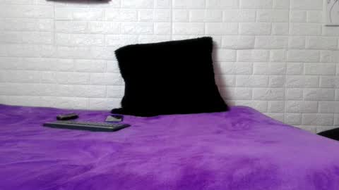 Snapshot of keytlin_sexy chatting on December 5, 8:11 am keytlin sexy online show from December 5, 8:11 am