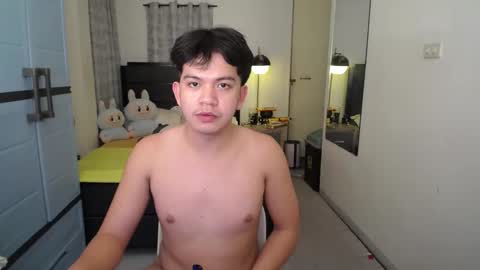 Snapshot of kh4lexx chatting on February 9, 6:56 pm Arch online show from February 9, 6:56 pm