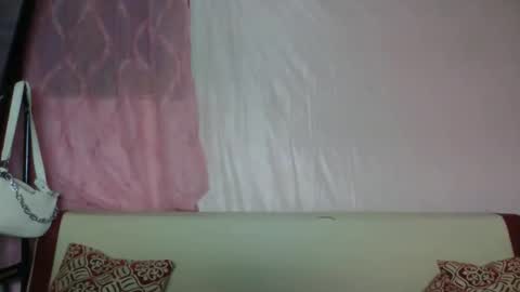 Snapshot of khaissa chatting on April 3, 3:32 pm khaissa online show from April 3, 3:32 pm