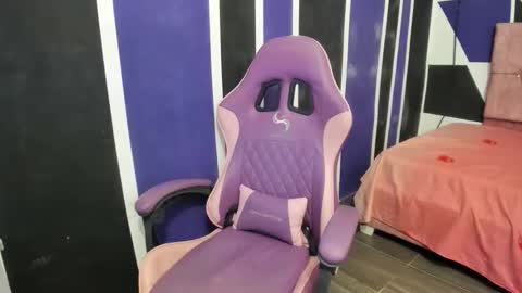 khalifa019 online show from March 18, 2:09 pm