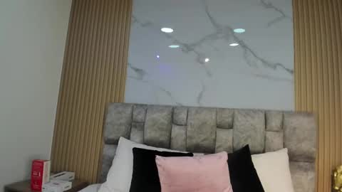 khalifa online show from February 6, 7:07 pm