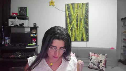 Snapshot of khalifa_gold chatting on March 27, 1:00 am Khalifa Kasumi online show from March 27, 1:00 am