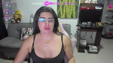 Snapshot of khalifa_gold chatting on April 13, 3:56 am Khalifa Kasumi online show from April 13, 3:56 am