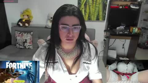 Snapshot of khalifa_gold chatting on April 17, 3:42 am Khalifa Kasumi online show from April 17, 3:42 am